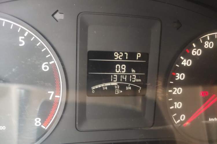 Used Volkswagen Sagitar 2012 1.6L Automatic Comfort Edition Odometer Close Up