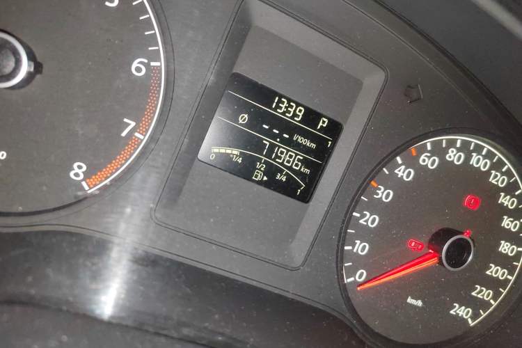 Used Volkswagen Sagitar 2012 1.6L Automatic Comfort Edition Odometer Close Up