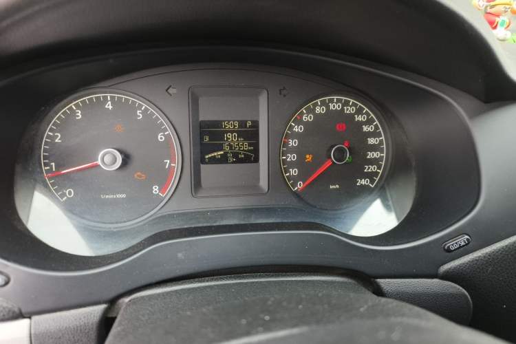 Used Volkswagen Sagitar 2012 1.6L Automatic Comfort Edition Odometer Close Up