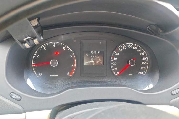 Used Volkswagen Sagitar 2012 1.6L Automatic Comfort Edition Odometer Close Up
