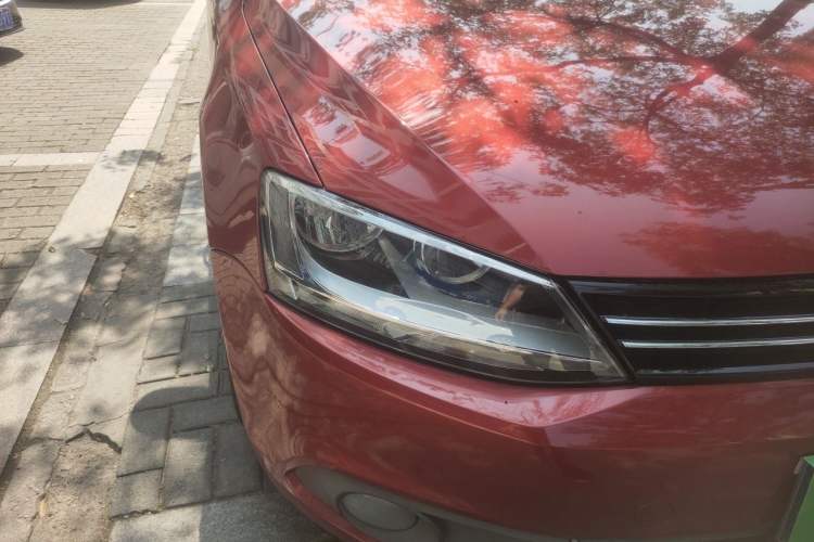 Used Volkswagen Sagitar 2012 1.6L Automatic Comfort Edition Right Front Headlight