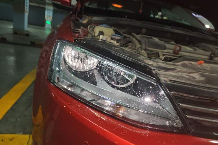 Used Volkswagen Sagitar 2012 1.4TSI Automatic Luxury Edition Right Front Headlight