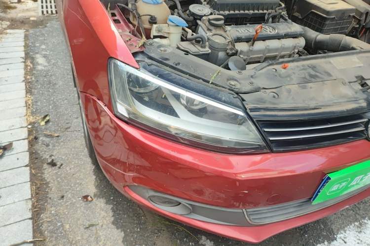Used Volkswagen Sagitar 2012 1.6L Automatic Comfort Edition Right Front Headlight