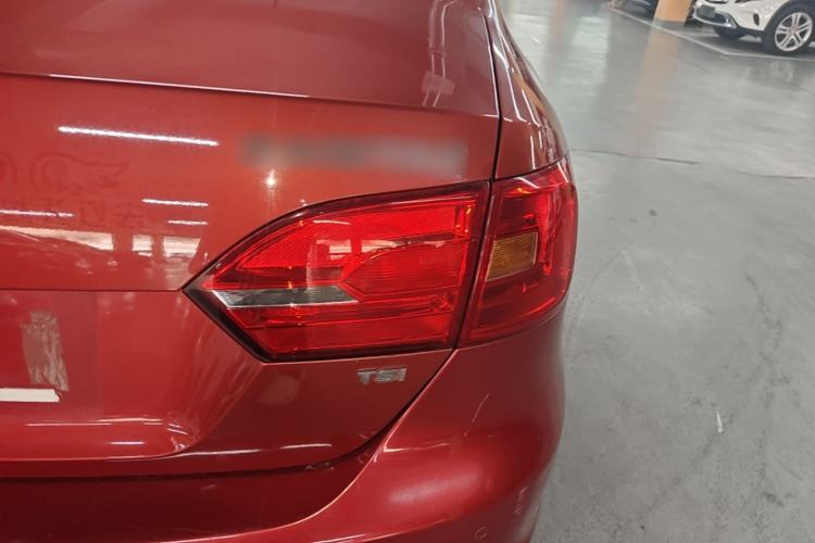 Used Volkswagen Sagitar 2012 1.4TSI Automatic Luxury Edition Right Rear Taillight
