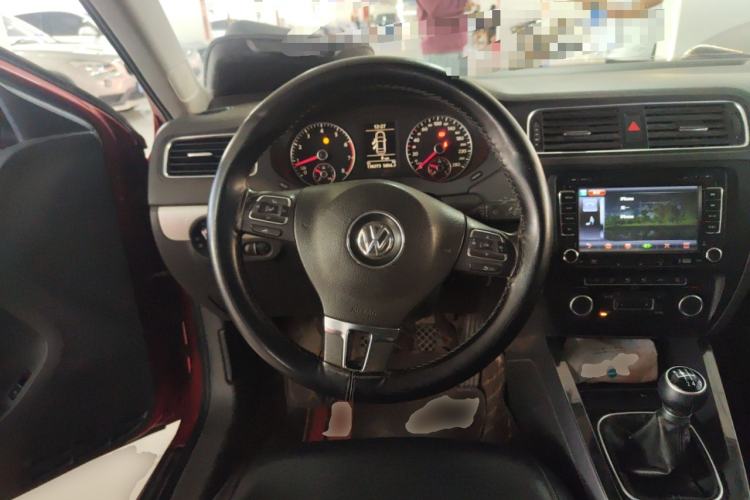 Used Volkswagen Sagitar 2012 1.4TSI Manual Luxury Model Steering Wheel