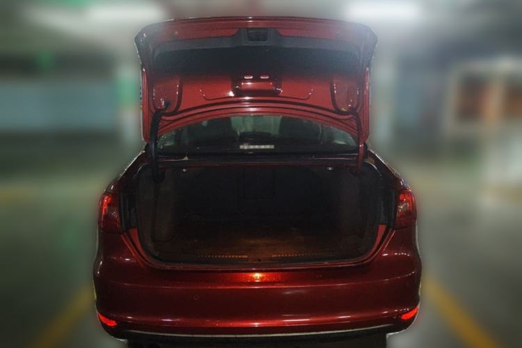 Used Volkswagen Sagitar 2012 1.4TSI Automatic Luxury Edition Trunk