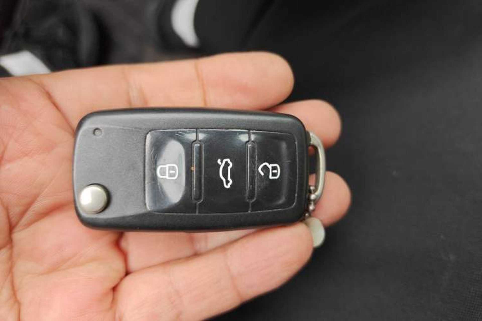 Used Volkswagen Sagitar 2012 1.4TSI Automatic Luxury Edition Vehicle Key