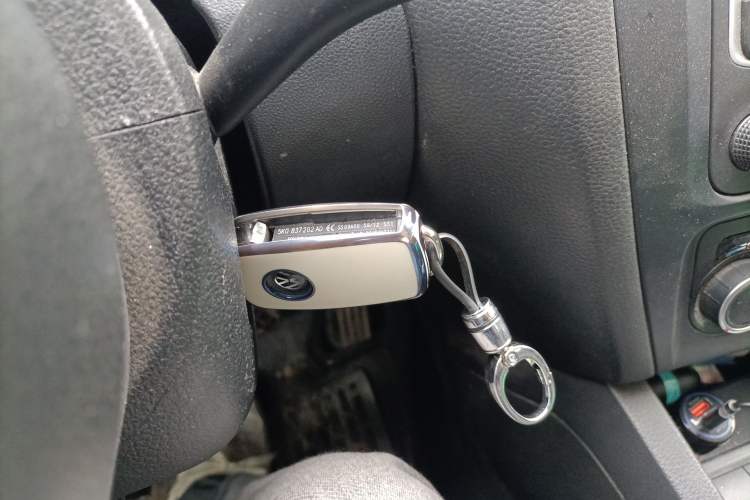 Used Volkswagen Sagitar 2012 1.6L Automatic Fashion Edition Vehicle Key