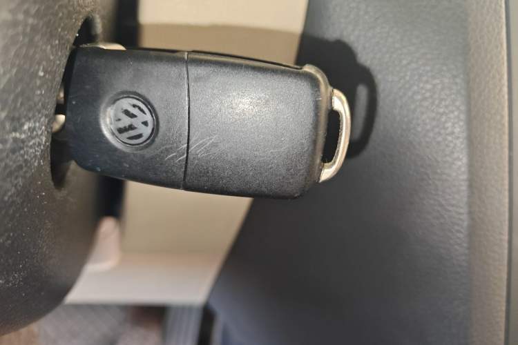 Used Volkswagen Sagitar 2012 1.4TSI Automatic Luxury Edition Vehicle Key