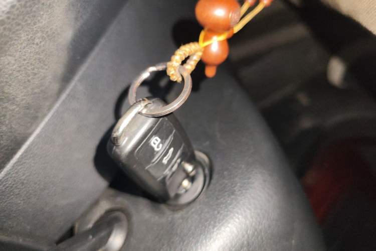 Used Volkswagen Sagitar 2012 1.6L Automatic Comfort Edition Vehicle Key