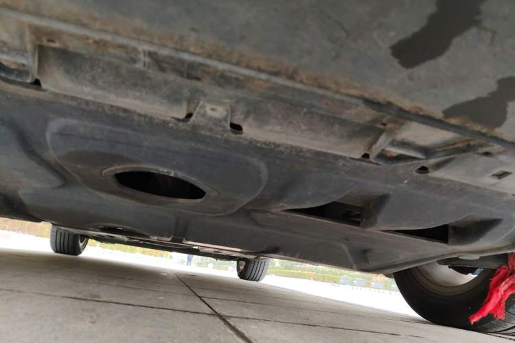 Used Volkswagen Sagitar 2012 1.6L Manual Comfort Model Chassis Front