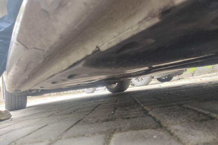 Used Volkswagen Sagitar 2012 1.6L Manual Comfort Model Chassis Front Right