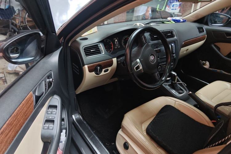 Used Volkswagen Sagitar 2012 1.8TSI Automatic Flagship Edition Driver Seat