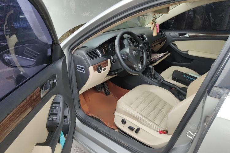 Used Volkswagen Sagitar 2012 1.4TSI Automatic Flagship Edition Driver Seat