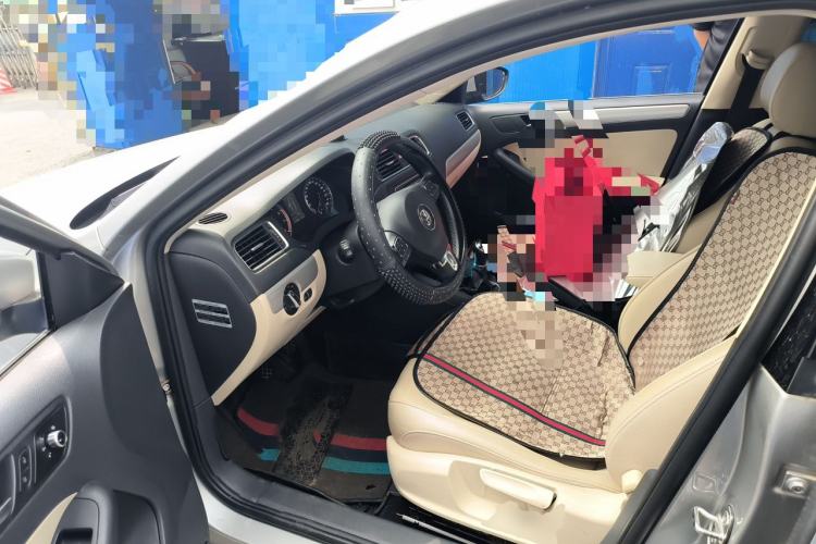 Used Volkswagen Sagitar 2012 1.4TSI Manual Luxury Model Driver Seat