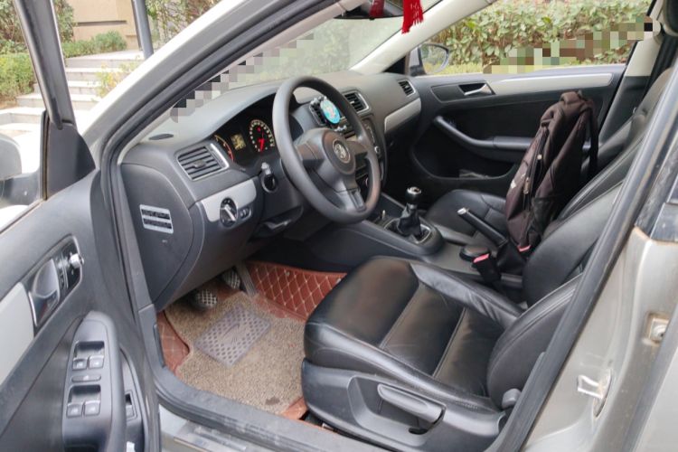 Used Volkswagen Sagitar 2012 1.6L Manual Comfort Model Driver Seat