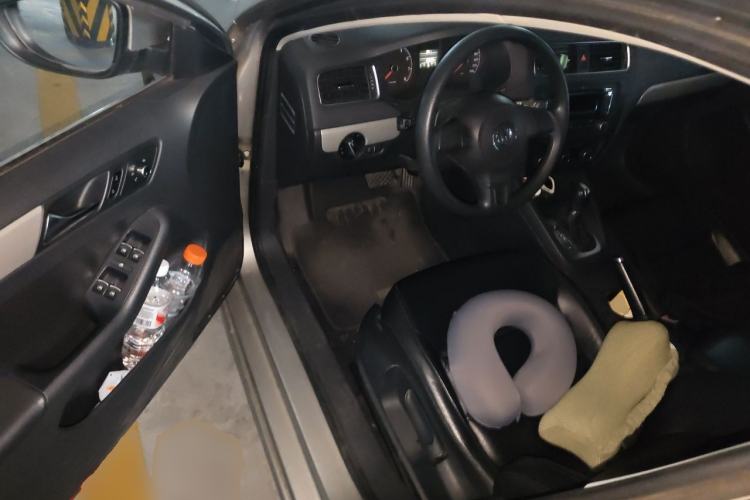 Used Volkswagen Sagitar 2012 1.6L Automatic Comfort Edition Driver Seat