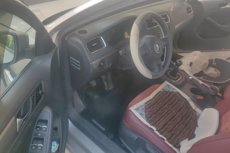 Used Volkswagen Sagitar 2012 1.6L Manual Fashion Edition Driver Seat