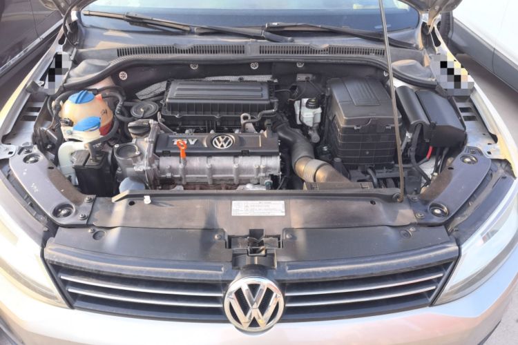 Used Volkswagen Sagitar 2012 1.6L Automatic Comfort Edition Engine Bay