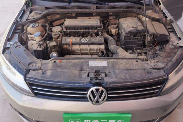 Used Volkswagen Sagitar 2012 1.6L Automatic Comfort Edition Engine Bay