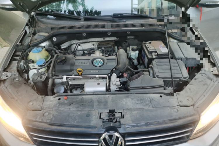 Used Volkswagen Sagitar 2012 1.4TSI Manual Luxury Model Engine Bay