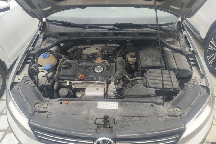 Used Volkswagen Sagitar 2012 1.4TSI Automatic Luxury Edition Engine Bay