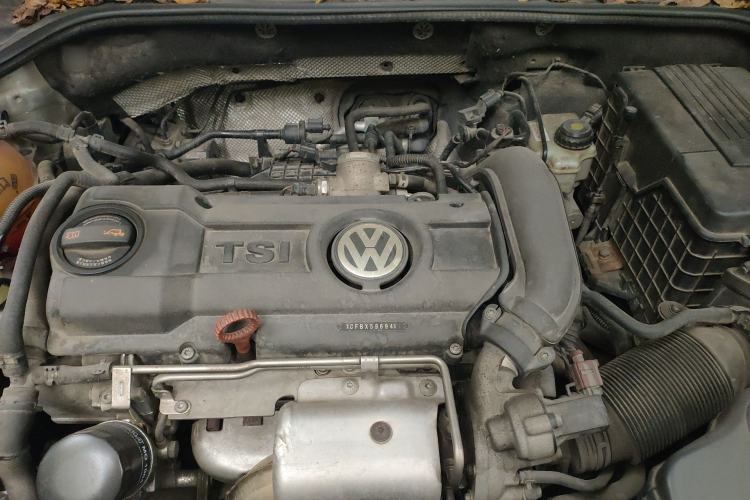 Used Volkswagen Sagitar 2012 1.4TSI Automatic Fashion Edition Engine Bay