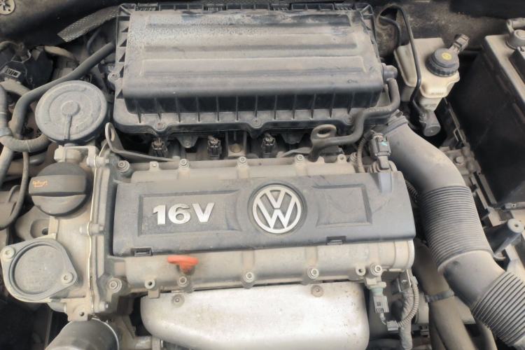 Used Volkswagen Sagitar 2012 1.6L Manual Comfort Model Engine Bay