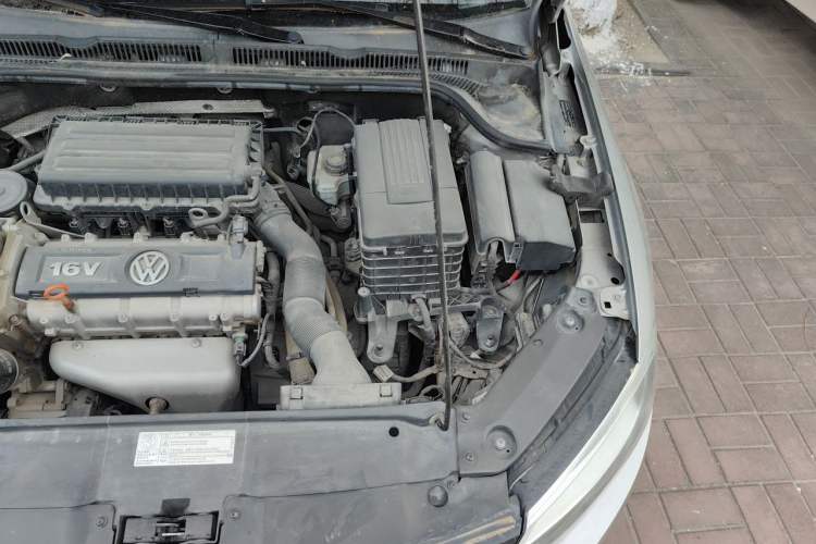 Used Volkswagen Sagitar 2012 1.6L Automatic Comfort Edition Engine Bay Left