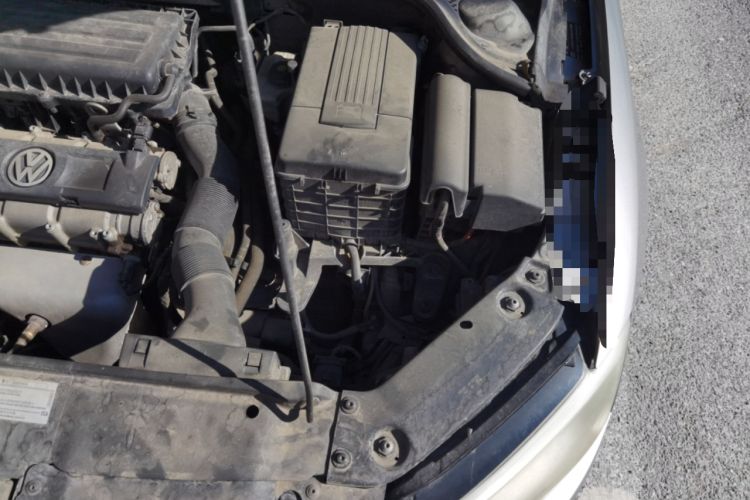 Used Volkswagen Sagitar 2012 1.6L Automatic Comfort Edition Engine Bay Left