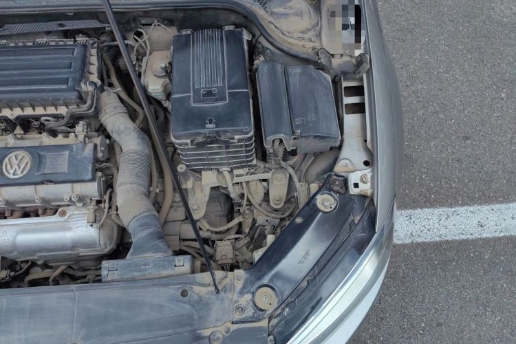 Used Volkswagen Sagitar 2012 1.6L Automatic Comfort Edition Engine Bay Left