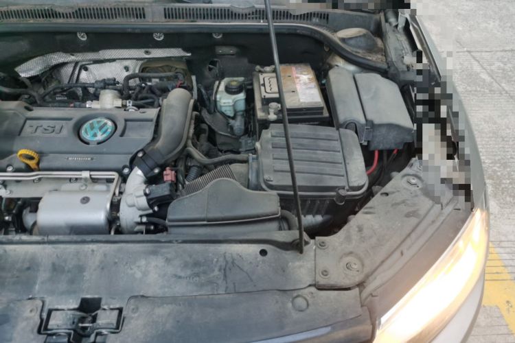 Used Volkswagen Sagitar 2012 1.4TSI Manual Luxury Model Engine Bay Left