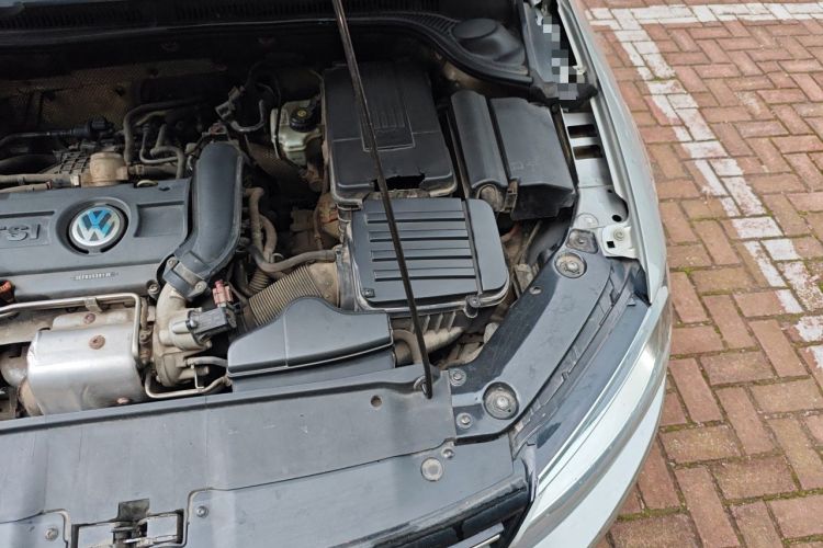 Used Volkswagen Sagitar 2012 1.4TSI Automatic Luxury Edition Engine Bay Left