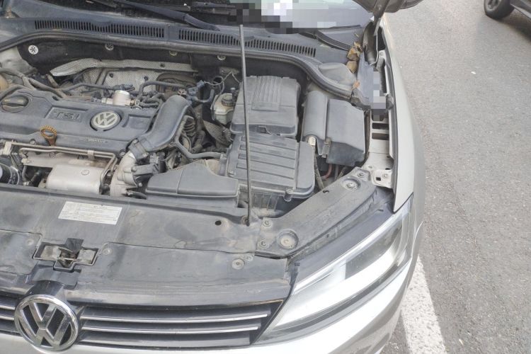 Used Volkswagen Sagitar 2012 1.4TSI Automatic Luxury Edition Engine Bay Left