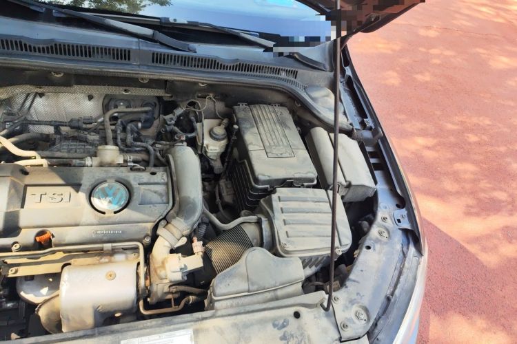 Used Volkswagen Sagitar 2012 1.4TSI Automatic Luxury Edition Engine Bay Left