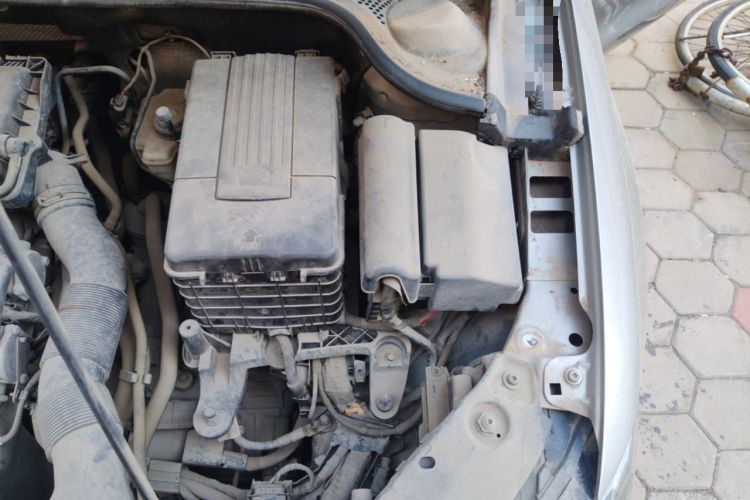 Used Volkswagen Sagitar 2012 1.6L Automatic Comfort Edition Engine Bay Left