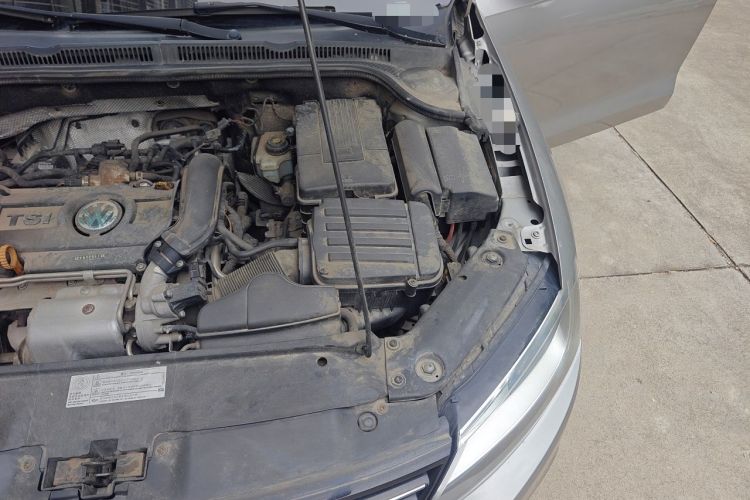 Used Volkswagen Sagitar 2012 1.4TSI Automatic Luxury Edition Engine Bay Left