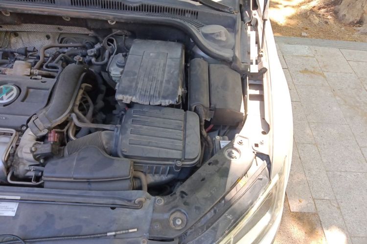 Used Volkswagen Sagitar 2012 1.4TSI Automatic Luxury Edition Engine Bay Left