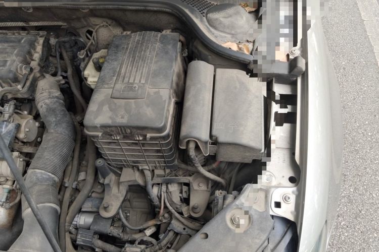 Used Volkswagen Sagitar 2012 1.6L Automatic Fashion Edition Engine Bay Left