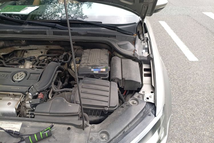 Used Volkswagen Sagitar 2012 1.4TSI Automatic Luxury Edition Engine Bay Left