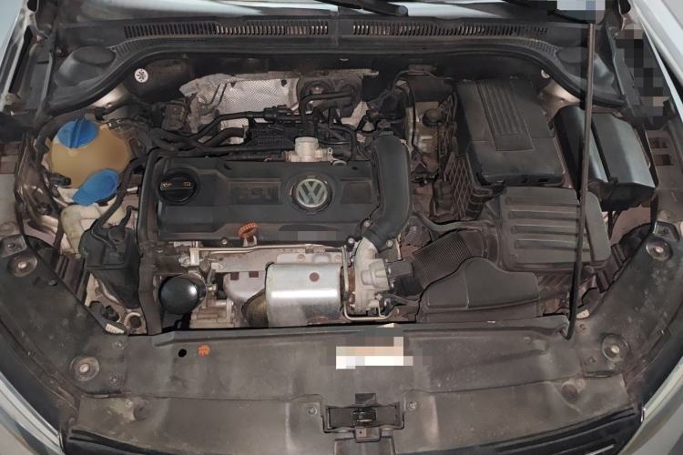 Used Volkswagen Sagitar 2012 1.4TSI Automatic Luxury Edition Engine Bay