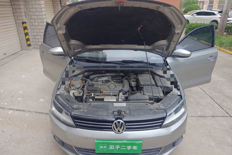 Used Volkswagen Sagitar 2012 1.4TSI Automatic Luxury Edition Engine Bay