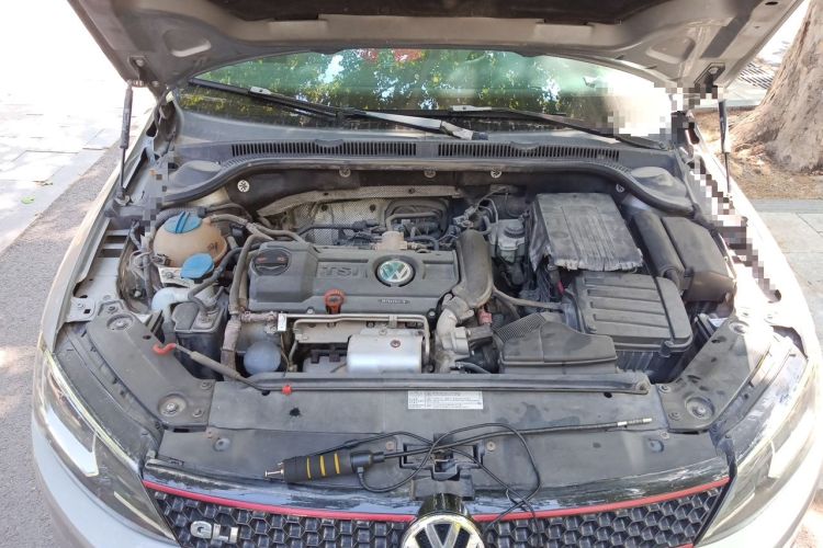 Used Volkswagen Sagitar 2012 1.4TSI Automatic Luxury Edition Engine Bay