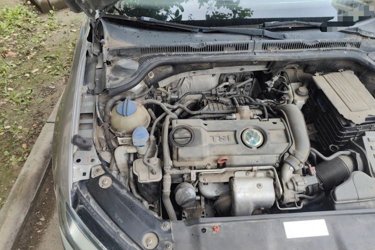 Used Volkswagen Sagitar 2012 1.4TSI Automatic Flagship Edition Engine Bay Right