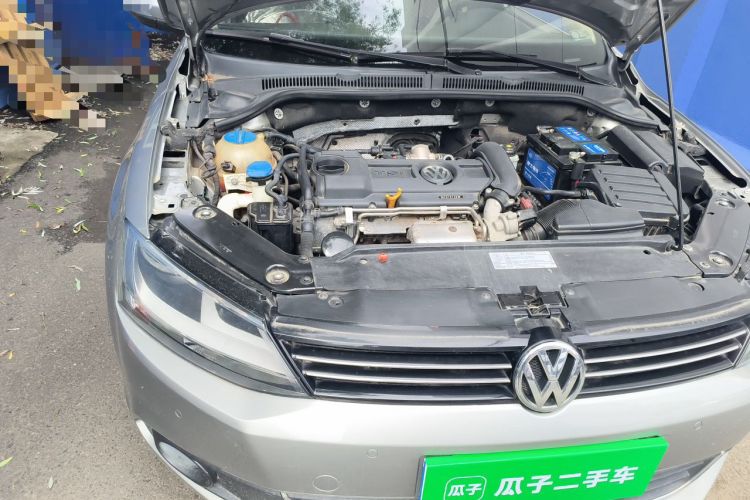 Used Volkswagen Sagitar 2012 1.4TSI Manual Luxury Model Engine Bay Right