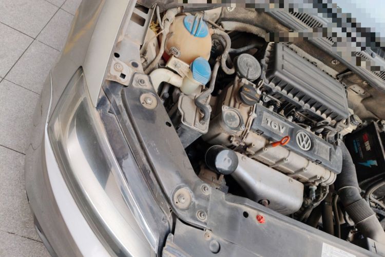 Used Volkswagen Sagitar 2012 1.6L Manual Comfort Model Engine Bay Right