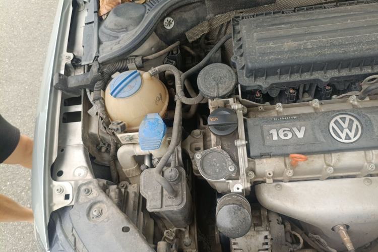 Used Volkswagen Sagitar 2012 1.6L Manual Comfort Model Engine Bay Right