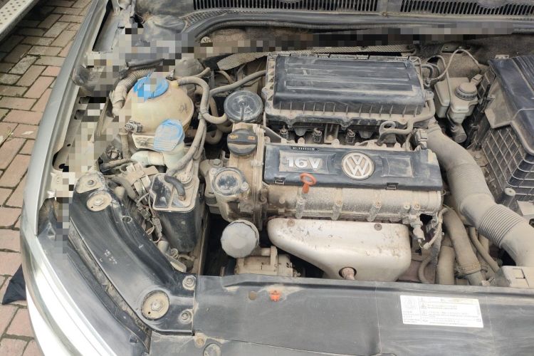 Used Volkswagen Sagitar 2012 1.6L Automatic Comfort Edition Engine Bay Right