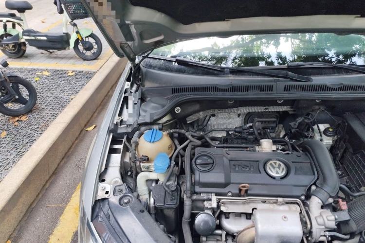 Used Volkswagen Sagitar 2012 1.4TSI Automatic Fashion Edition Engine Bay Right