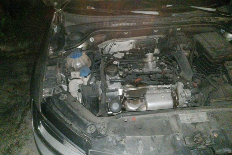 Used Volkswagen Sagitar 2012 1.4TSI Automatic Fashion Edition Engine Bay Right